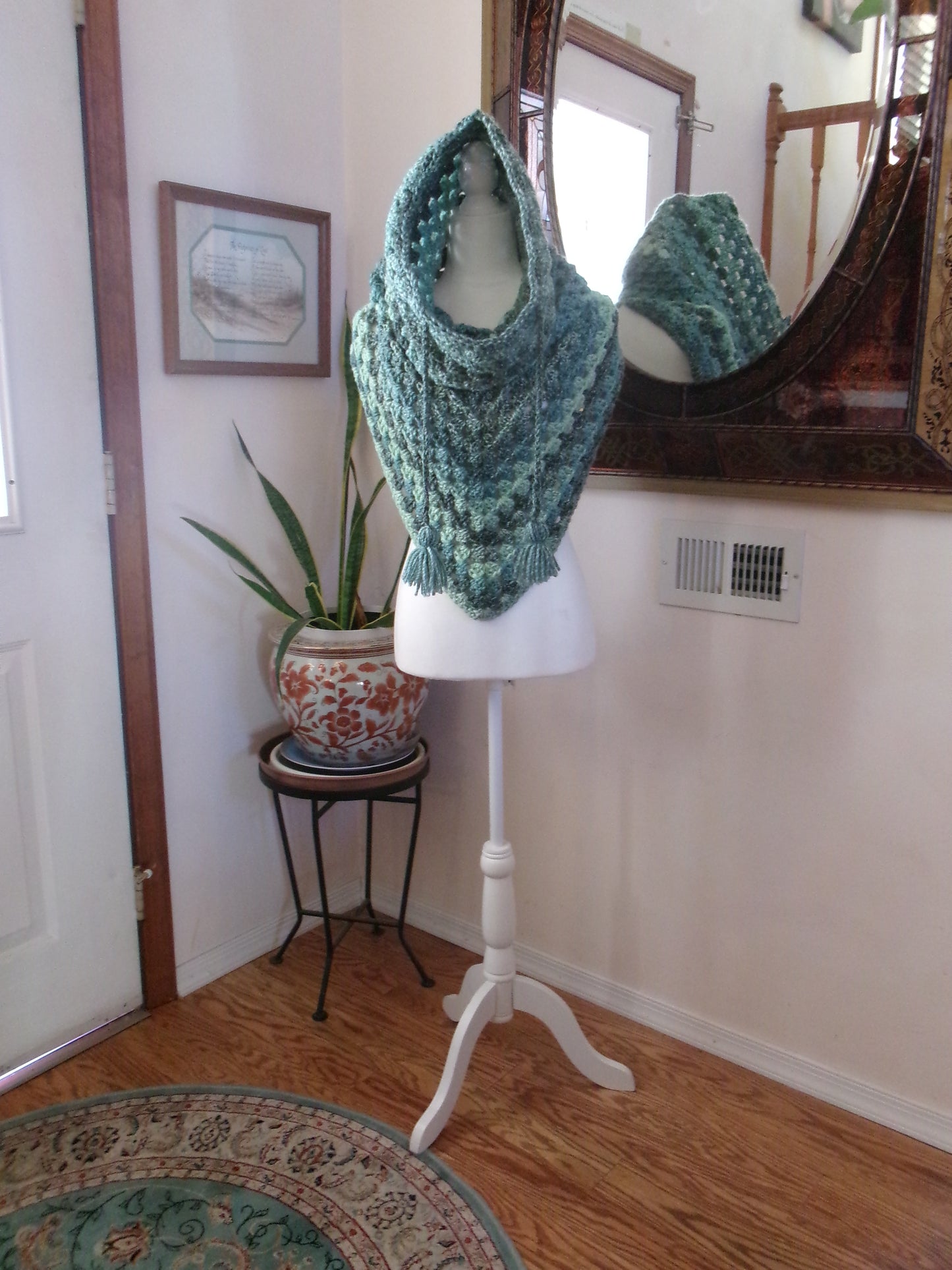 Bulky Granny Hooded Cowl